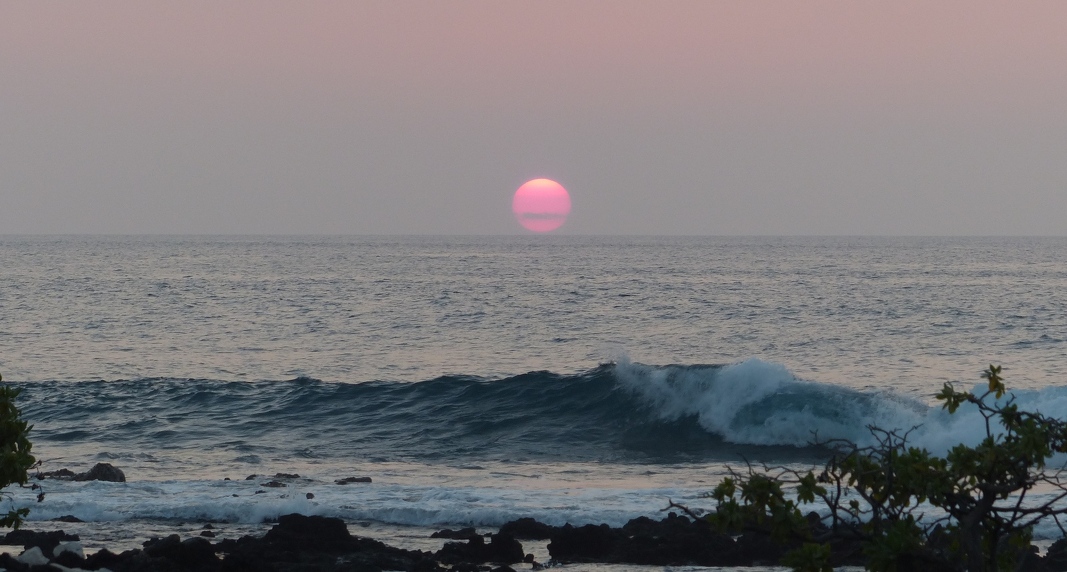 We watched for the green flash, but did not see it. After the sun went down, it was time to get dinner and then head to the airport. Holoholokai beach sunset